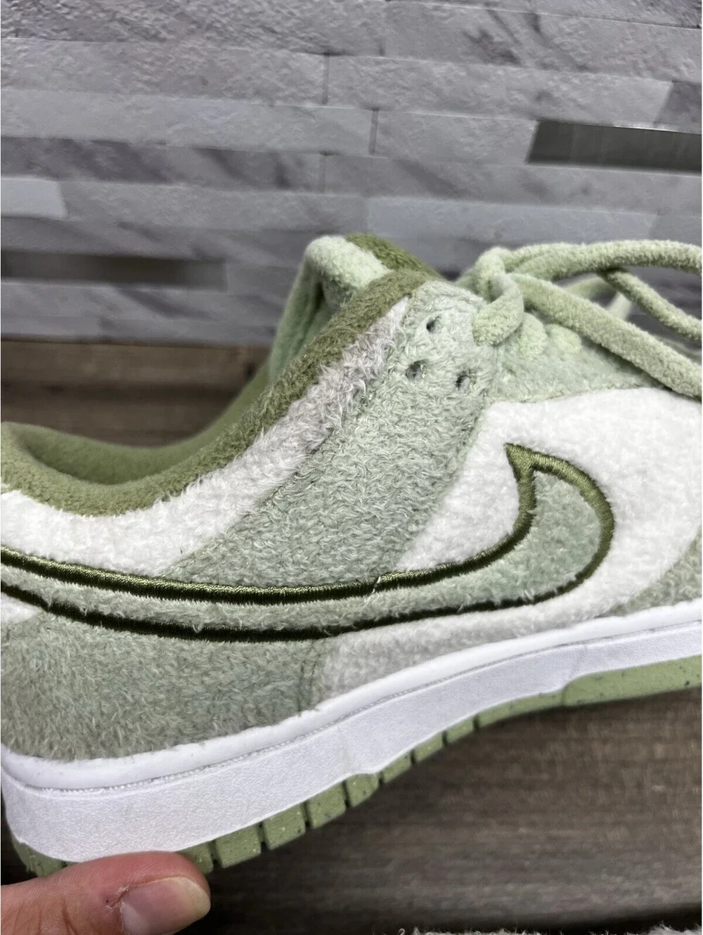 Nike Dunk Low SE Fleece Honeydew Women’s Size 7.5 Shoes Sneakers DQ7579-300